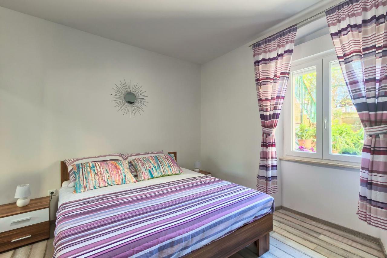 Apartment Amfiteatar Moris Πούλα Εξωτερικό φωτογραφία